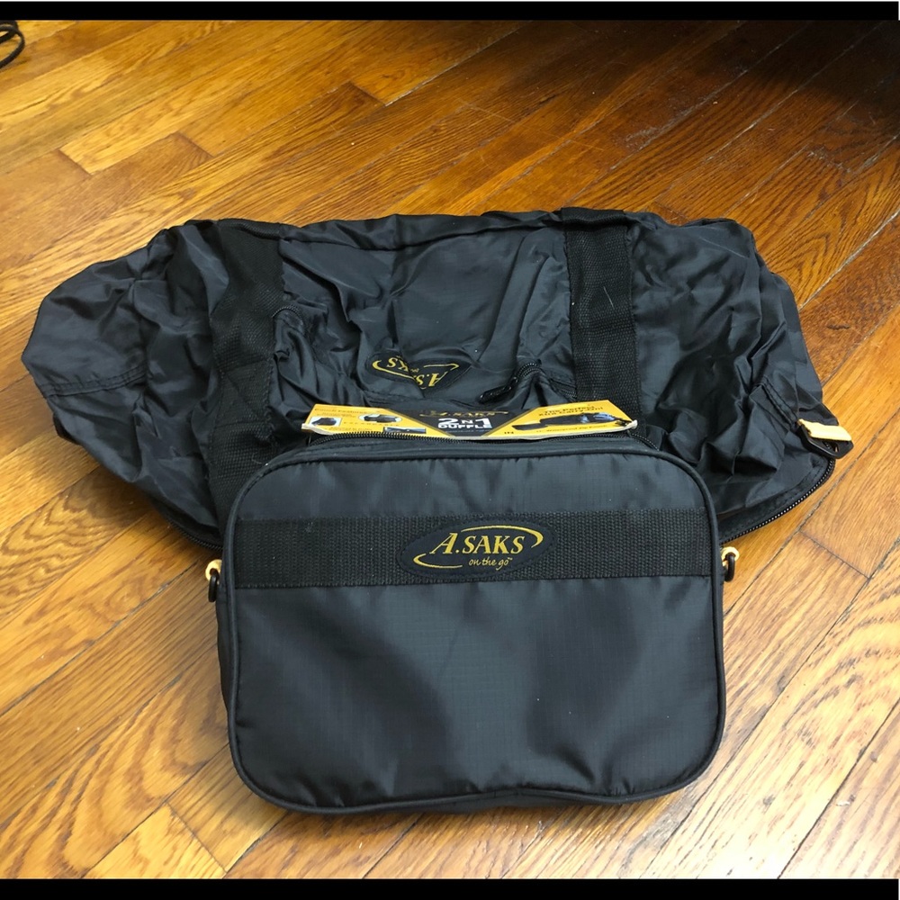 Expandable Portable Lightweight Duffel Bag -NWT